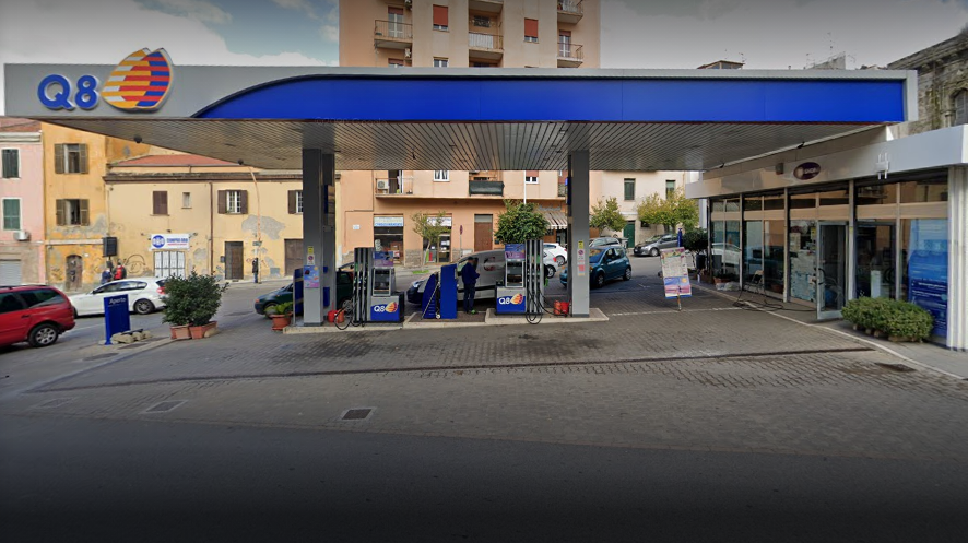<b>02 -  PUNTO VENDITA GHIACCIO SASSARI<br>RIFORNITORE Q8 SANTA MARIA </b>