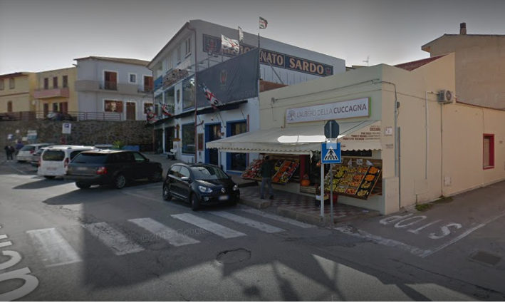<b>32 - PUNTO VENDITA GHIACCIO SASSARI<br>L ALBERO DELLA CUCCAGNA CASTELSARDO</b>