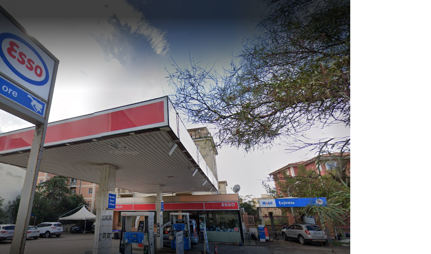 <b>18 - PUNTO VENDITA GHIACCIO SASSARI<br>RIFORNITORE ESSO VIA CARLO FELICE (SS)</b>